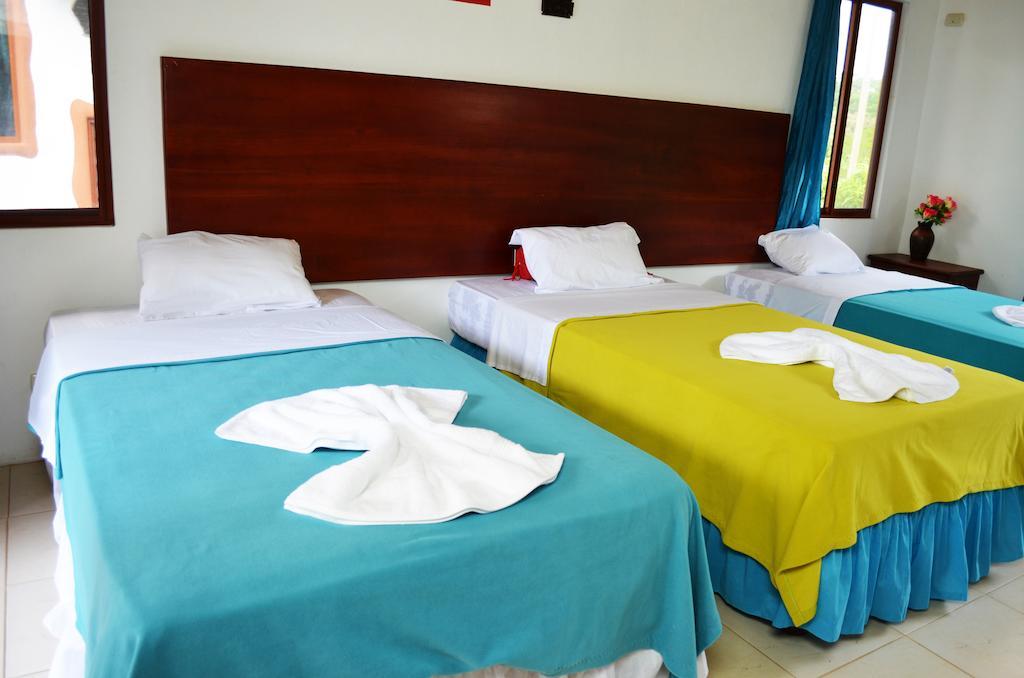 Piedras Blancas Lodge Пуэрто-Айора Номер фото