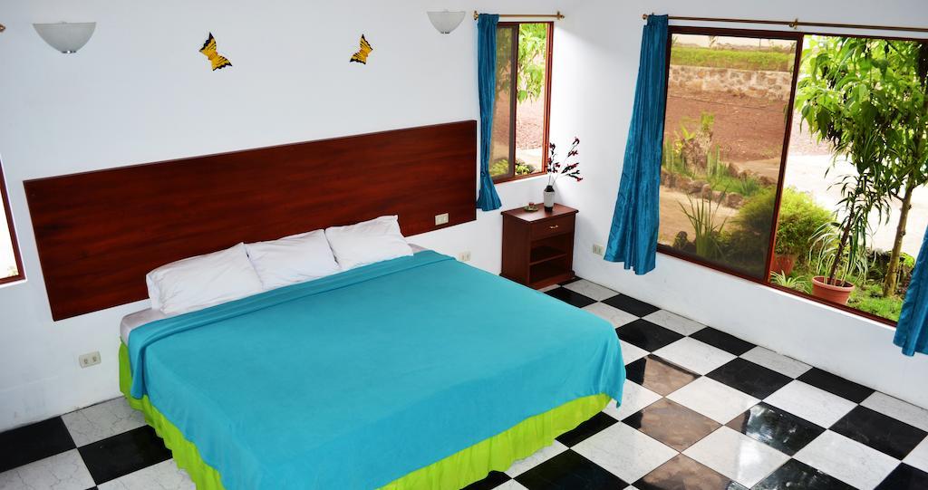 Piedras Blancas Lodge Пуэрто-Айора Экстерьер фото