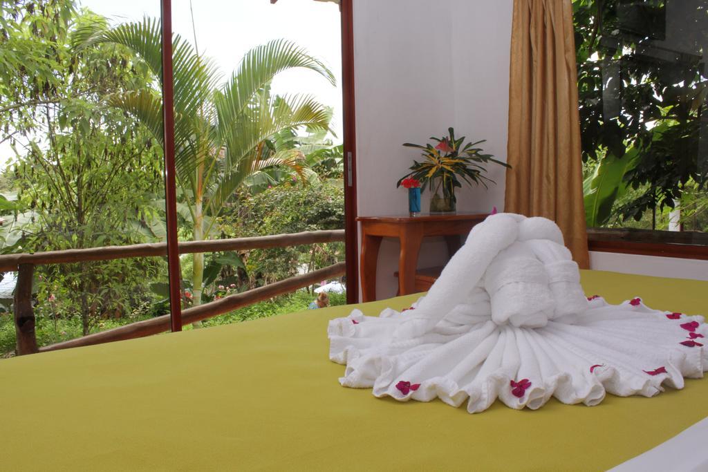 Piedras Blancas Lodge Пуэрто-Айора Экстерьер фото